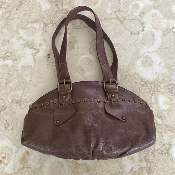 High Fashion Canada Leather Shoulder Bag - Picture 7 of 15